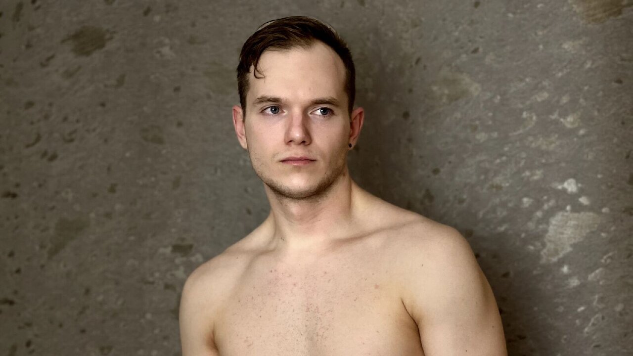 View AlexBrando Naked Private