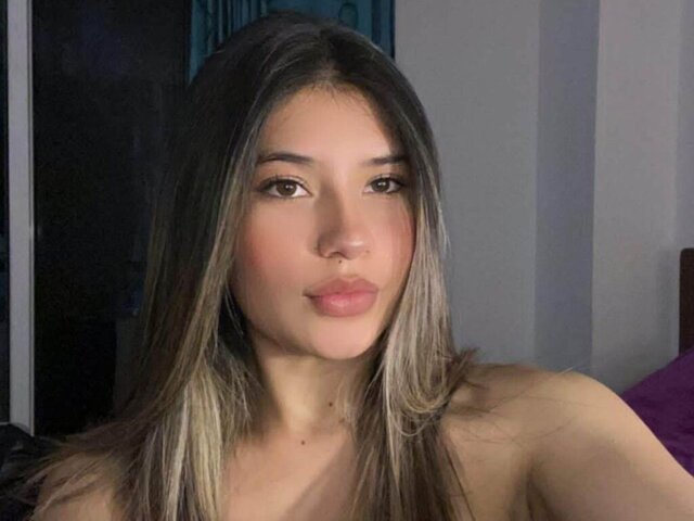 View AmberCalo Naked Private