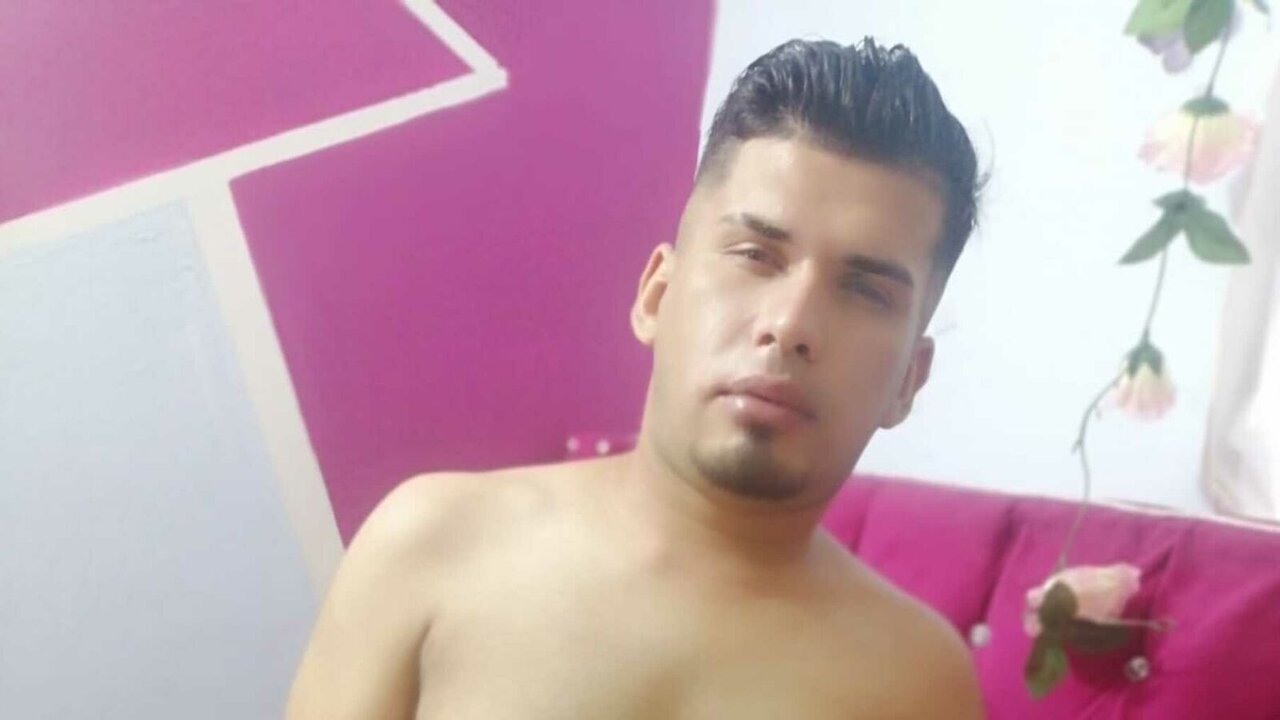 View AndyBelfon Naked Private