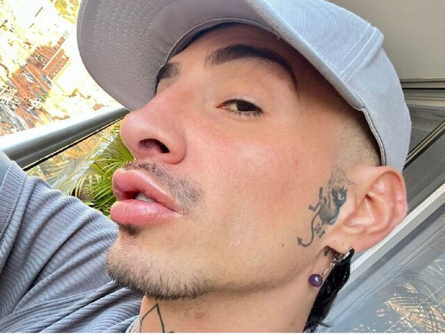 View AntonioArango Naked Private