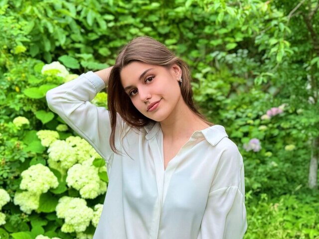 View ArianaAllens Naked Private