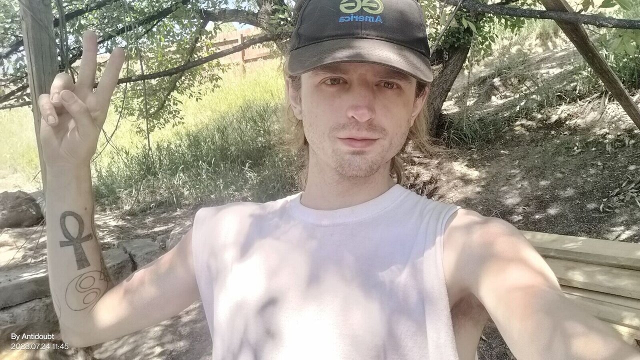 View ArikJames Naked Private