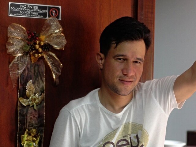 View AxelSmiths Naked Private