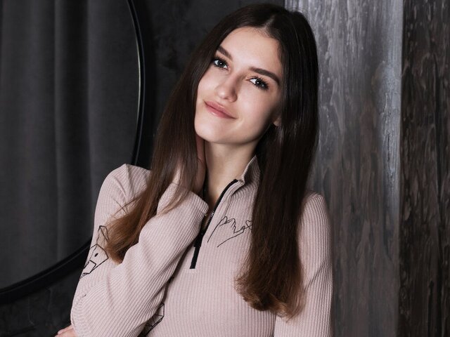 View AzizaGraves Naked Private