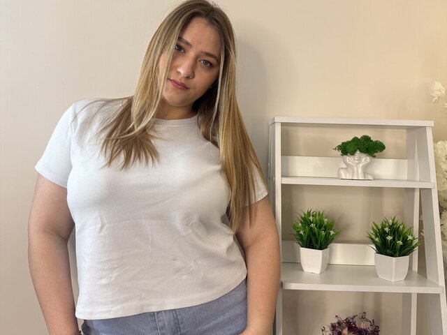 View BritannyPierce Naked Private