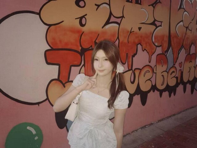 View Caitlcoco Naked Private