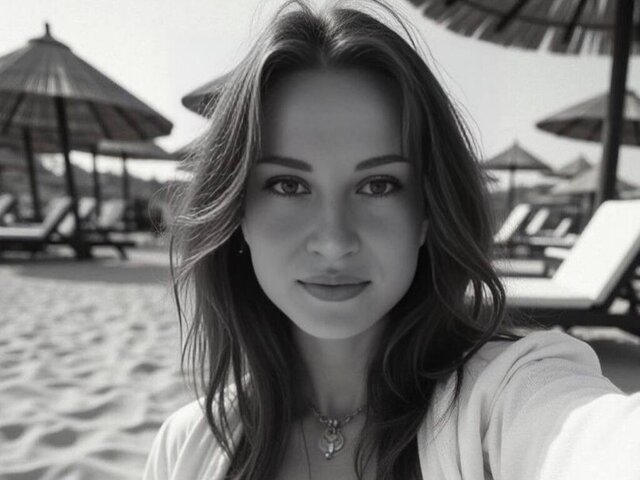 View CarinaPradhan Naked Private