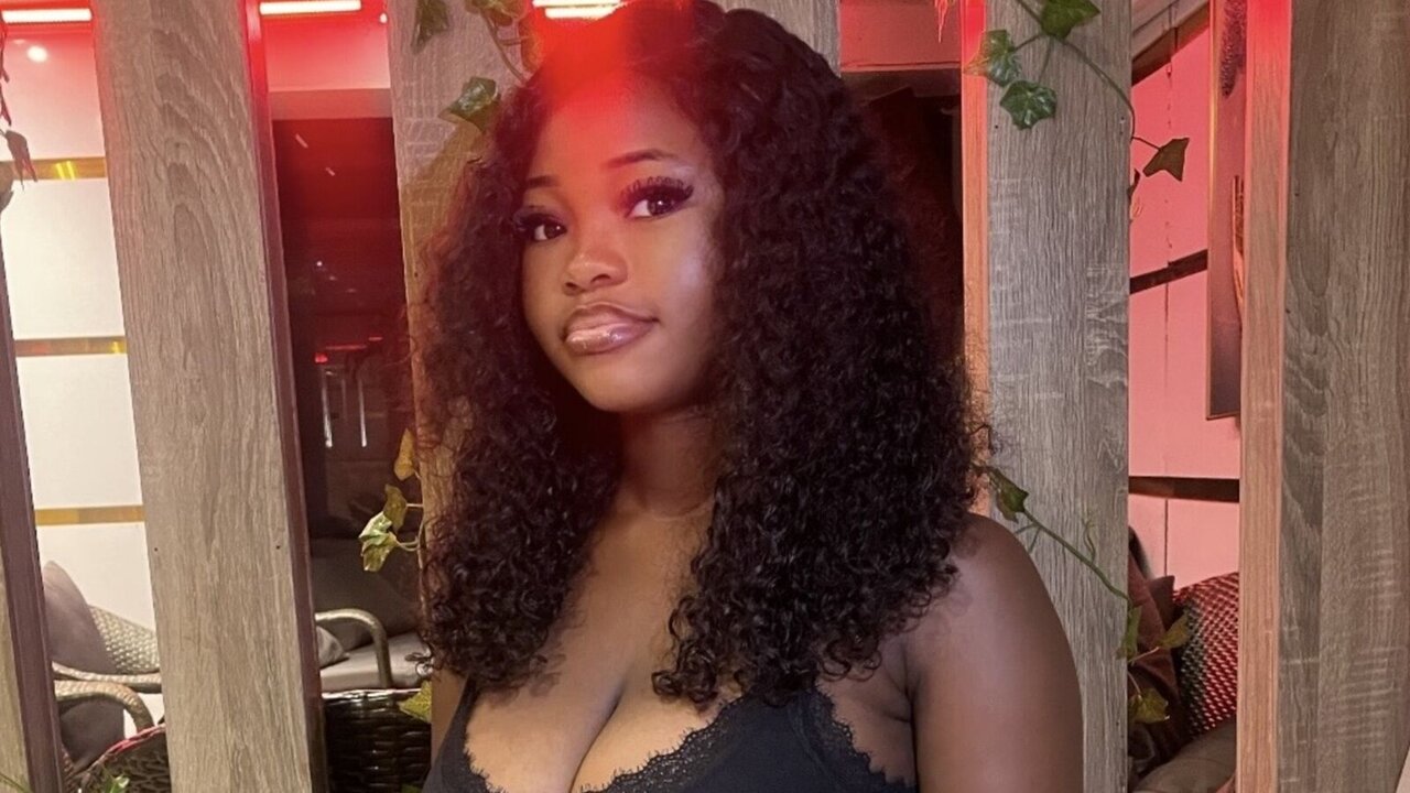 View CreamieNelly Naked Private