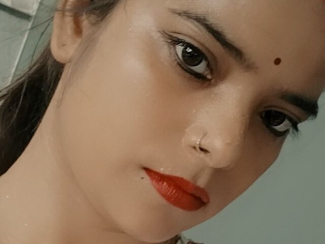 View CutePriyaa Naked Private
