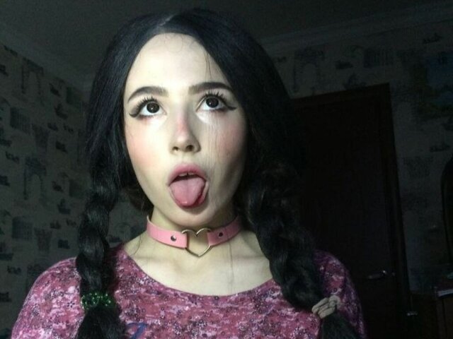 View CutieLaurie Naked Private