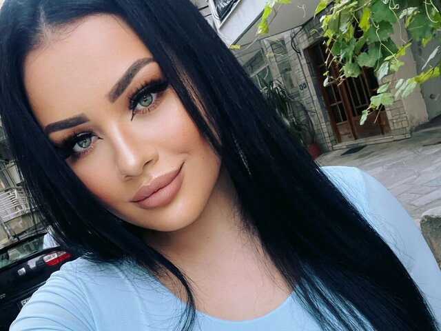 View DanielaDream Naked Private