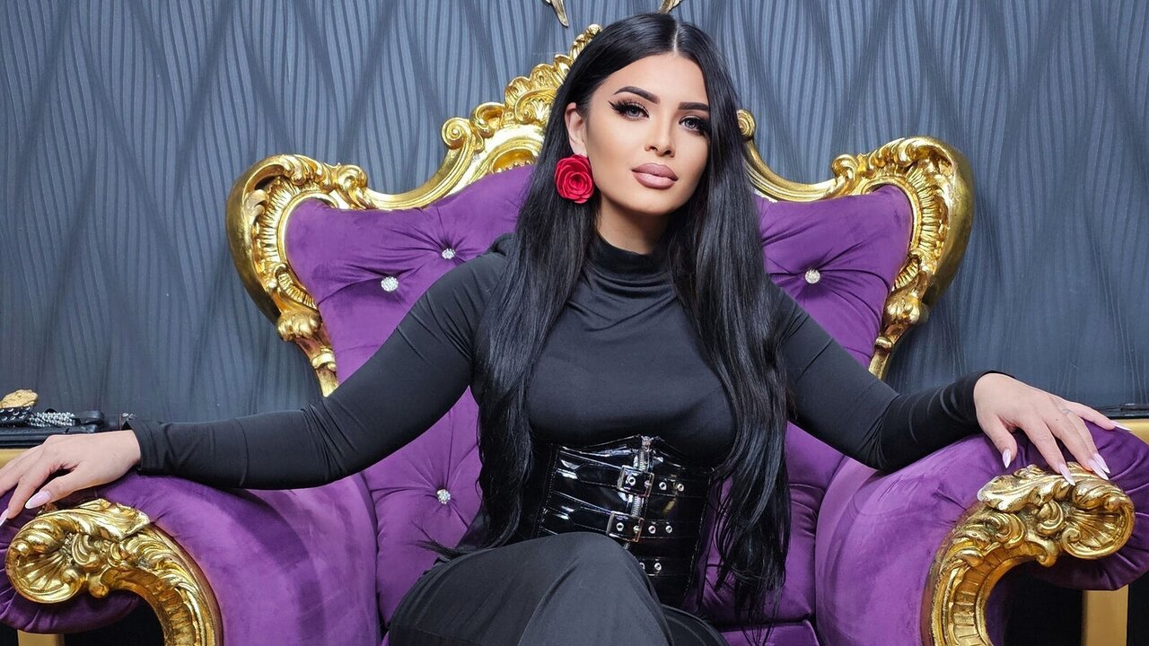 View DevashaThea Naked Private