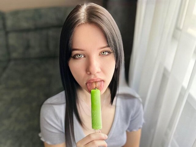 View EmiliaDunce Naked Private