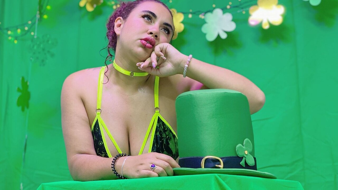 View EscarlathaLuna Naked Private