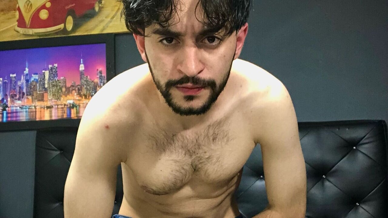 View EthanSaenz Naked Private