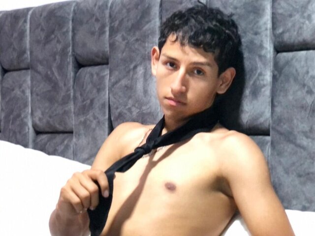 View FelipeGongn Naked Private