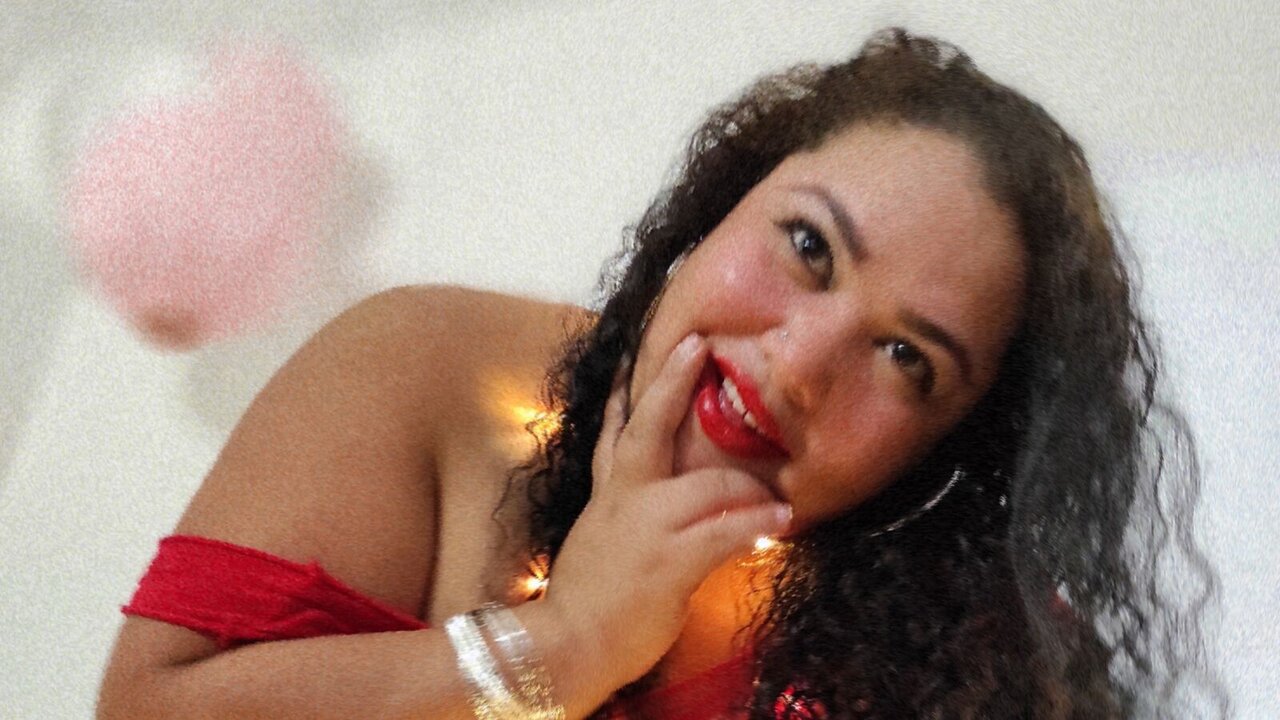 View GingerPierce Naked Private