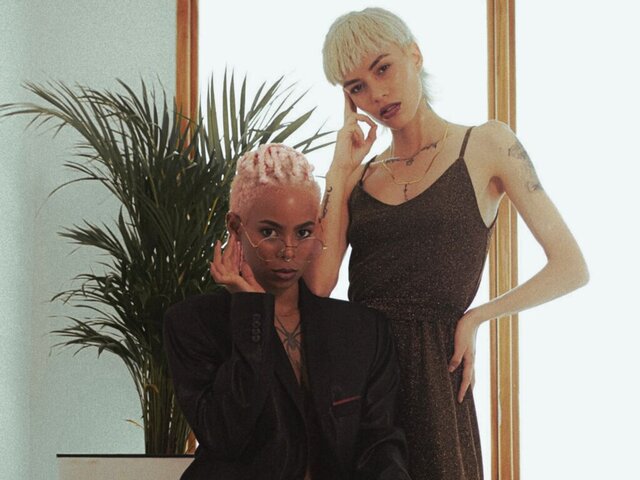 View GravesYStarveil Naked Private