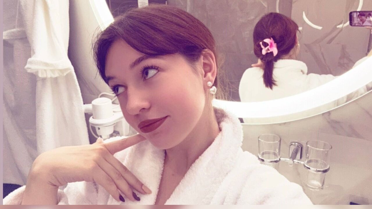 View GudrunManzone Naked Private