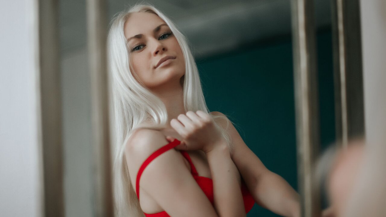 View HollyCatGirl Naked Private