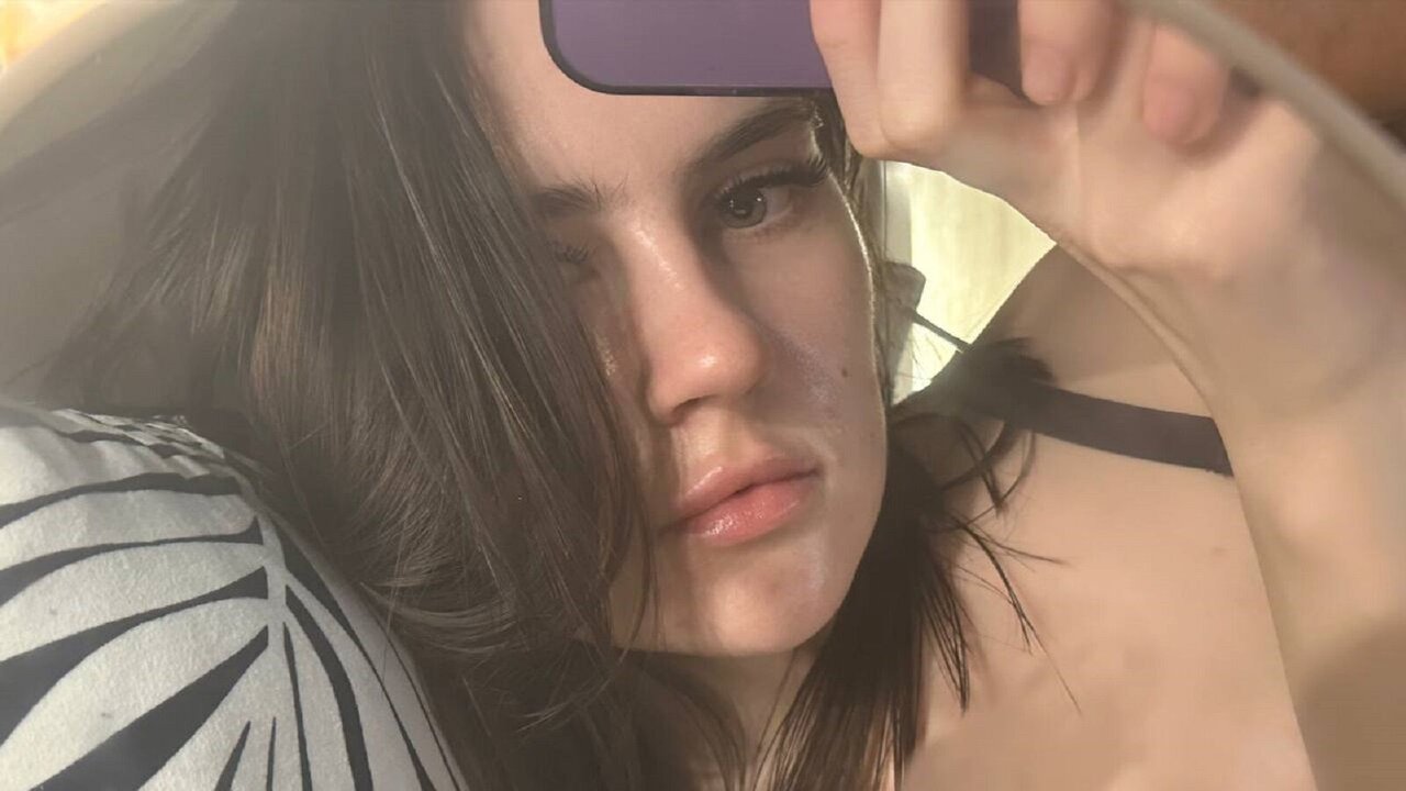 View HollyMorozova Naked Private