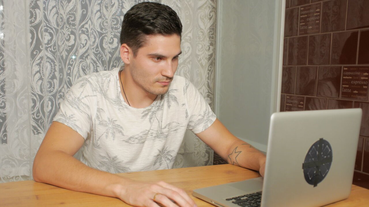 View JasonHeyes Naked Private