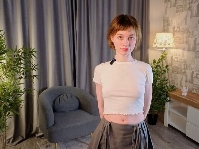 View JohnnieChech Naked Private