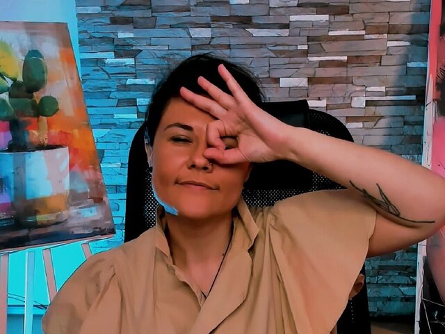 View JuliaElmer Naked Private