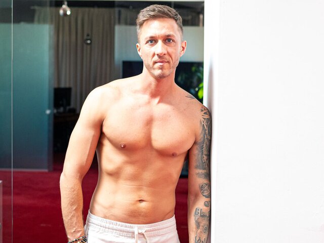 View JustinManly Naked Private