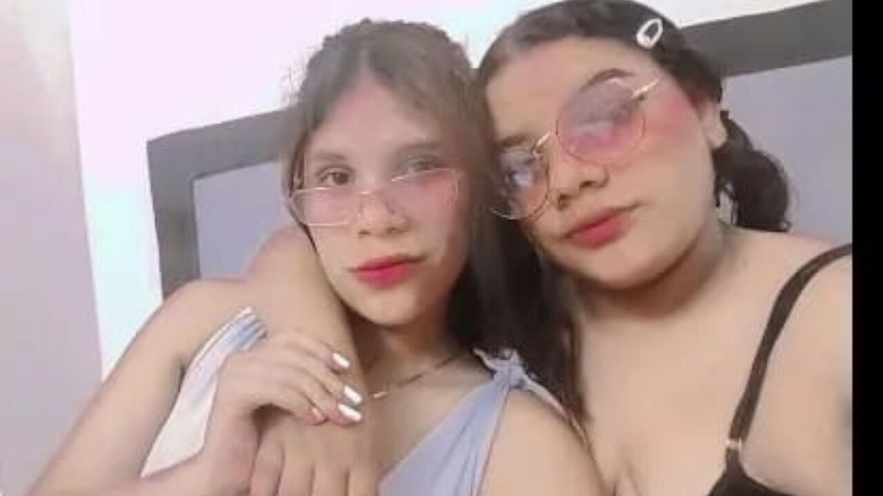 View KarolandNcky Naked Private