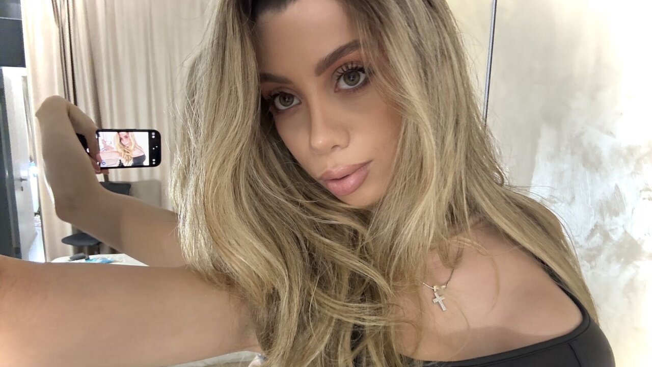 View KaylaBens Naked Private