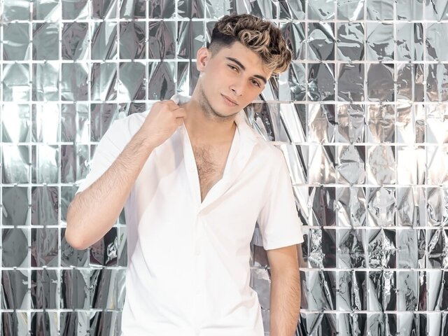 View KyleMarhs Naked Private