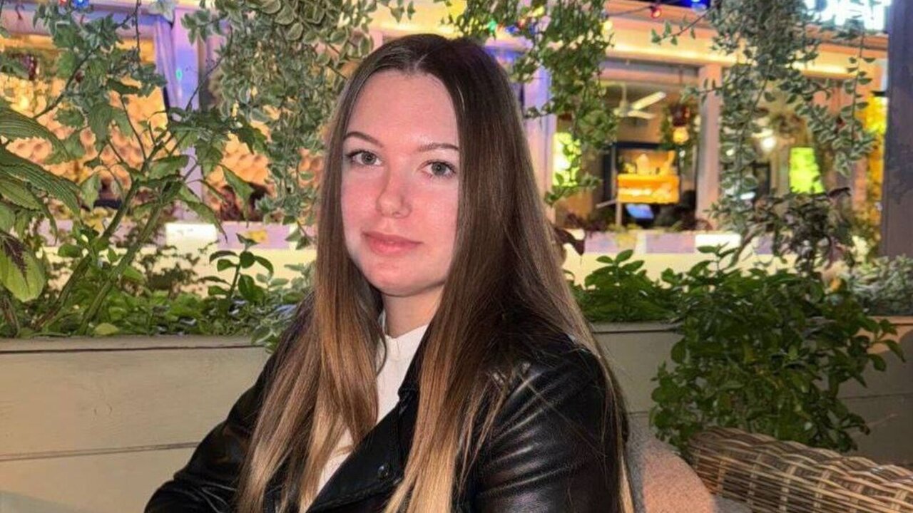 View LauraCruzd Naked Private
