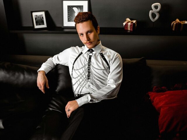 View LeoMoor Naked Private