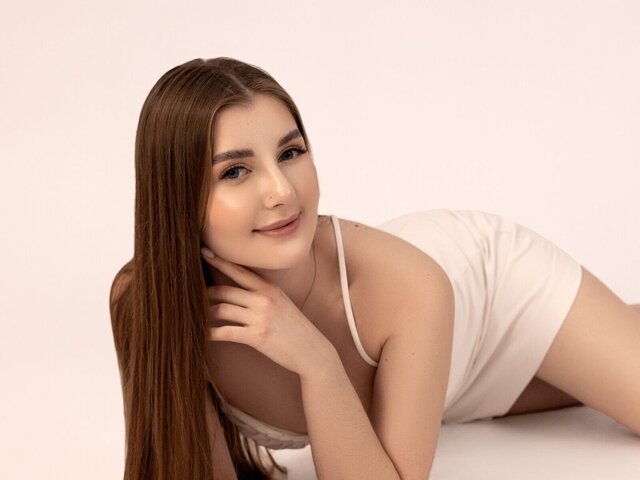 View LeyaCharm Naked Private