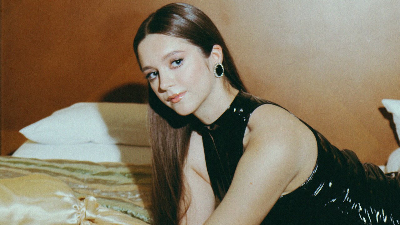 View LiaSolen Naked Private