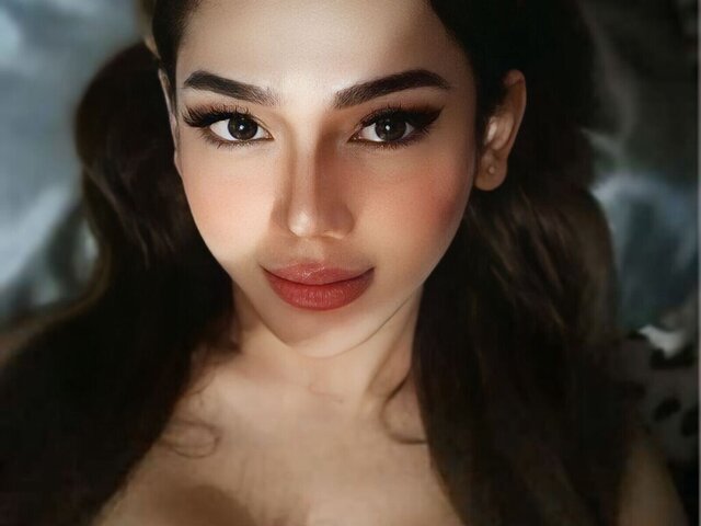 View LianaAlahwi Naked Private