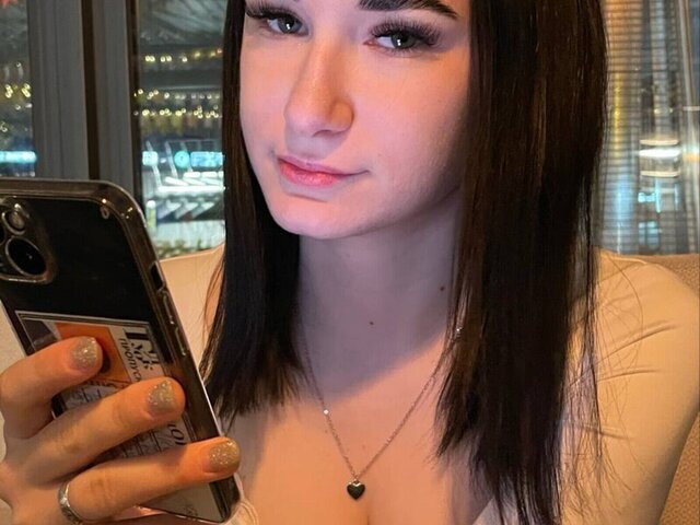 View LilyGrows Naked Private