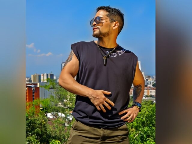 View LucasGaeel Naked Private