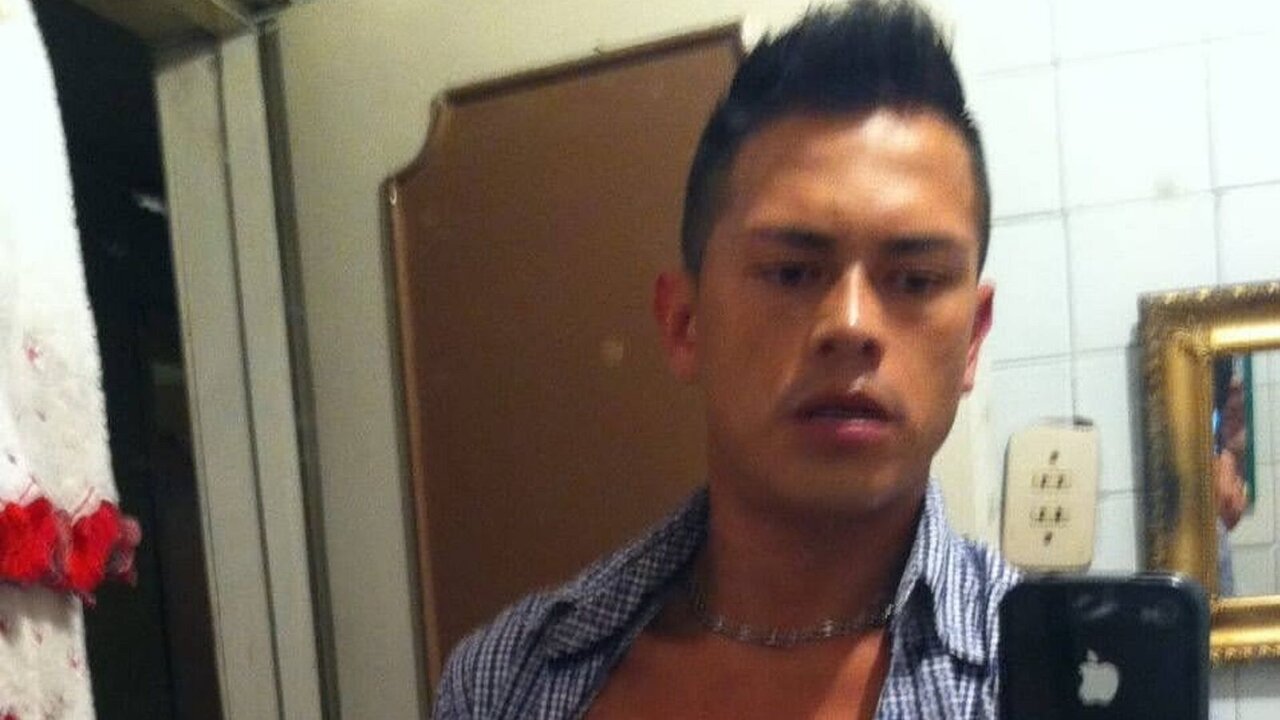 View MarcosMorales Naked Private