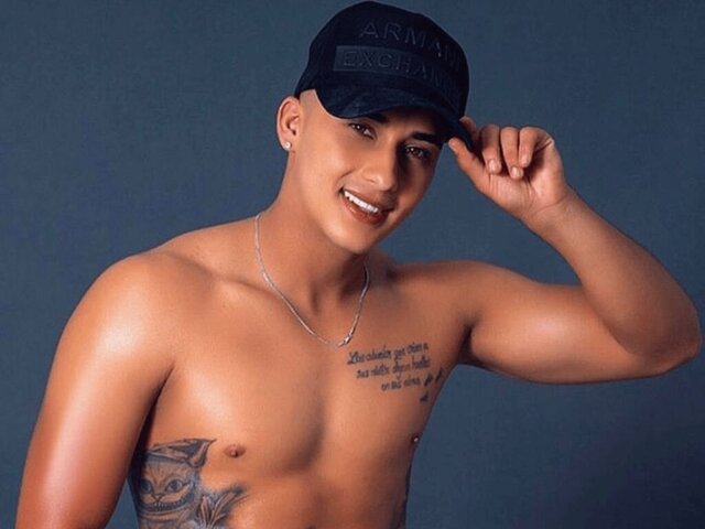 View MarcosQuintero Naked Private