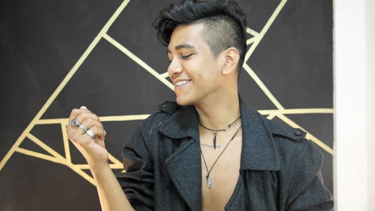 View MateoWest Naked Private