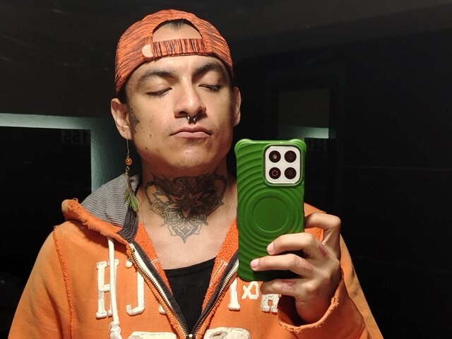 View MaxiRenteria Naked Private