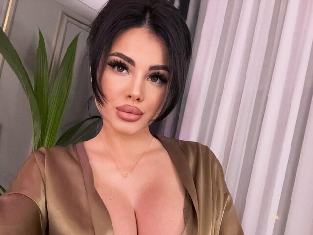 View MetishaOwen Naked Private