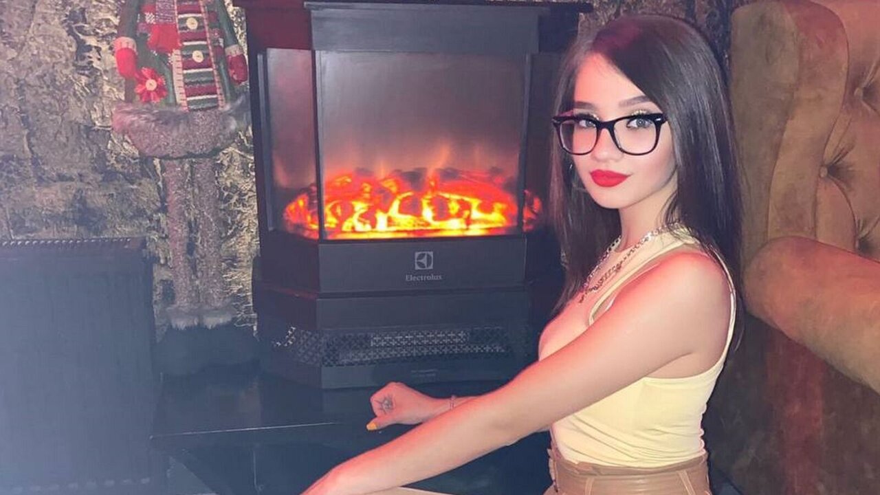View MiaBrian Naked Private