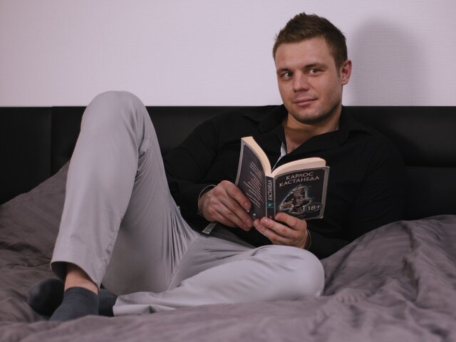 View MikeWoodson Naked Private