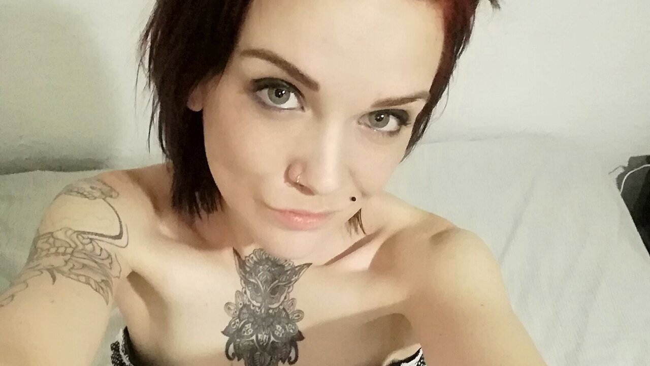 View NovaJones Naked Private