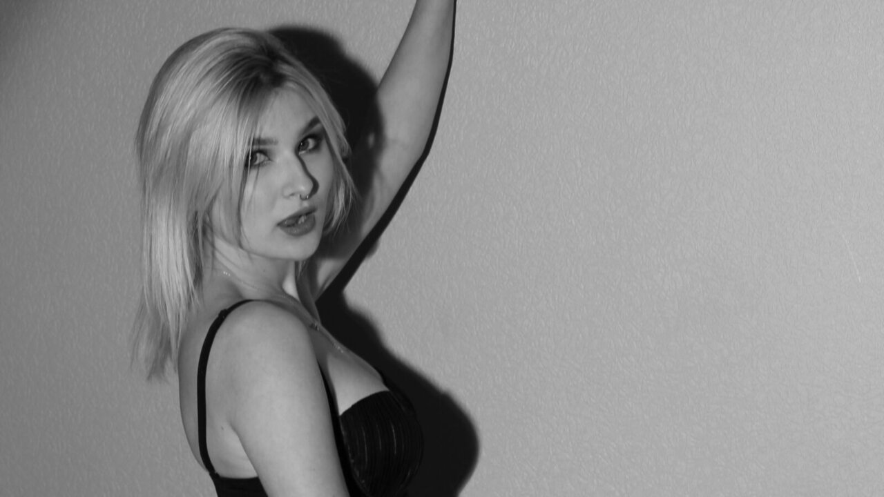 View OlliMarshman Naked Private