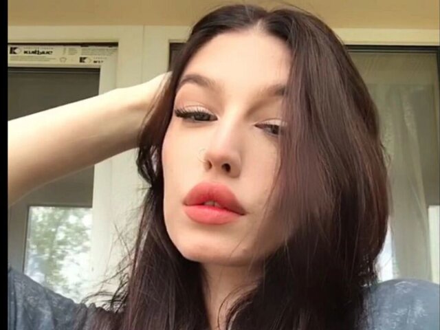 View PhilippaBurt Naked Private