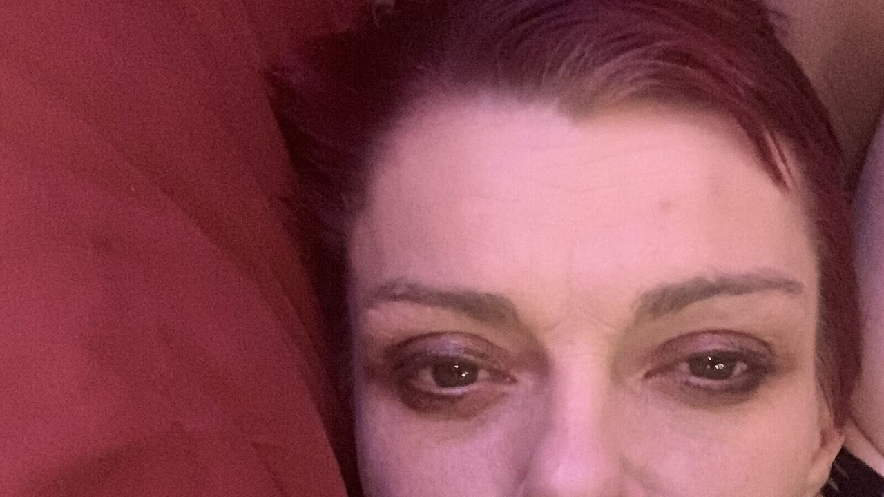 View PiperKox Naked Private